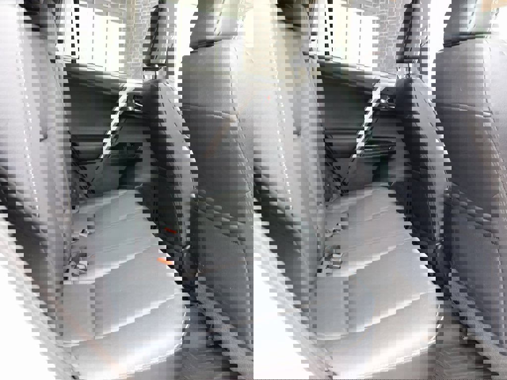 Used 2017 Toyota RAV4 Limited image 13