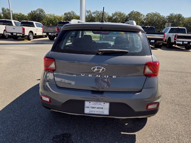 Used 2023 Hyundai Venue SEL w/ Cargo Package FWD image 10