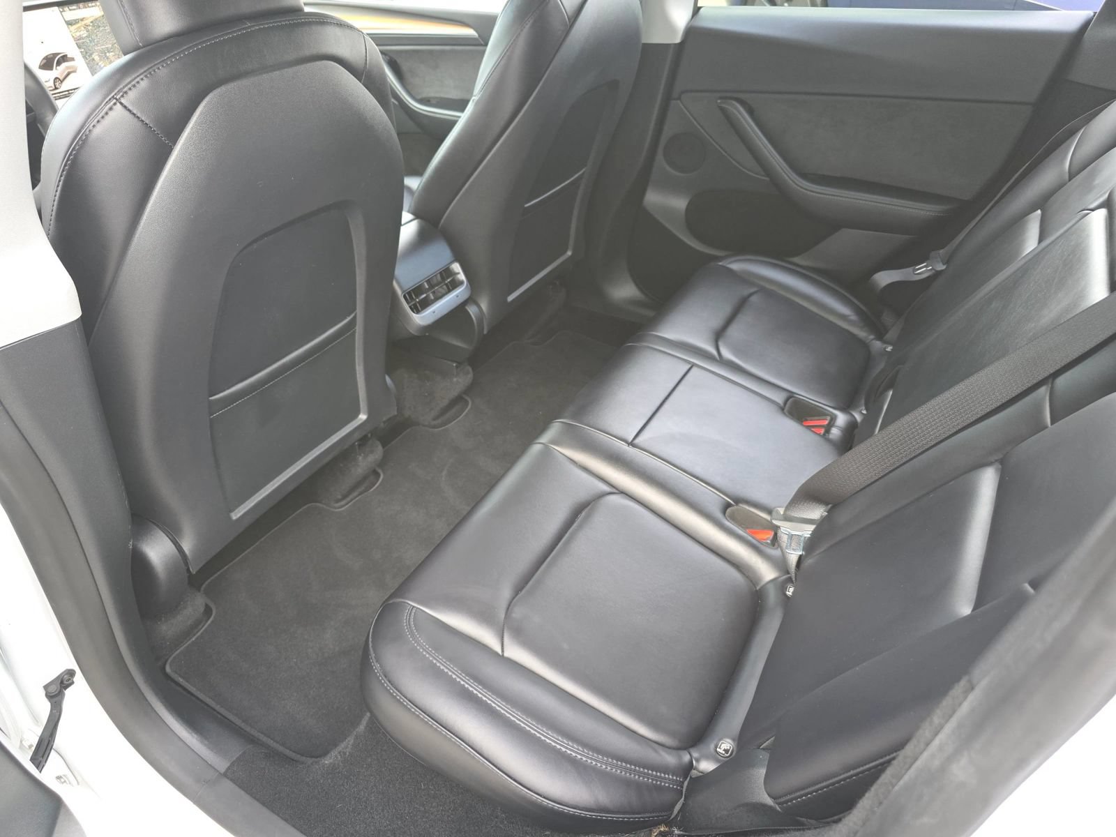 Used 2023 Tesla Model Y Long Range AWD/4WD image 32