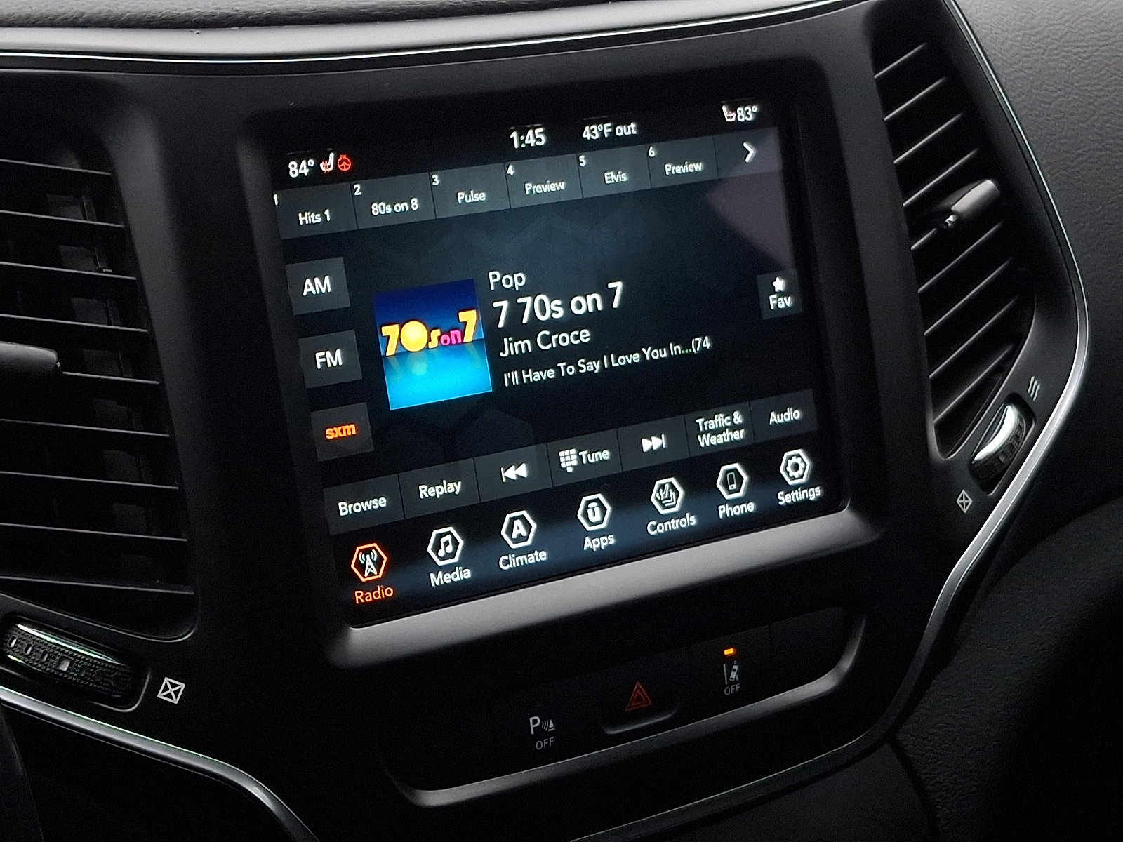 Used 2021 Jeep Cherokee Latitude Lux w/ Comfort/Convenience Group image 17