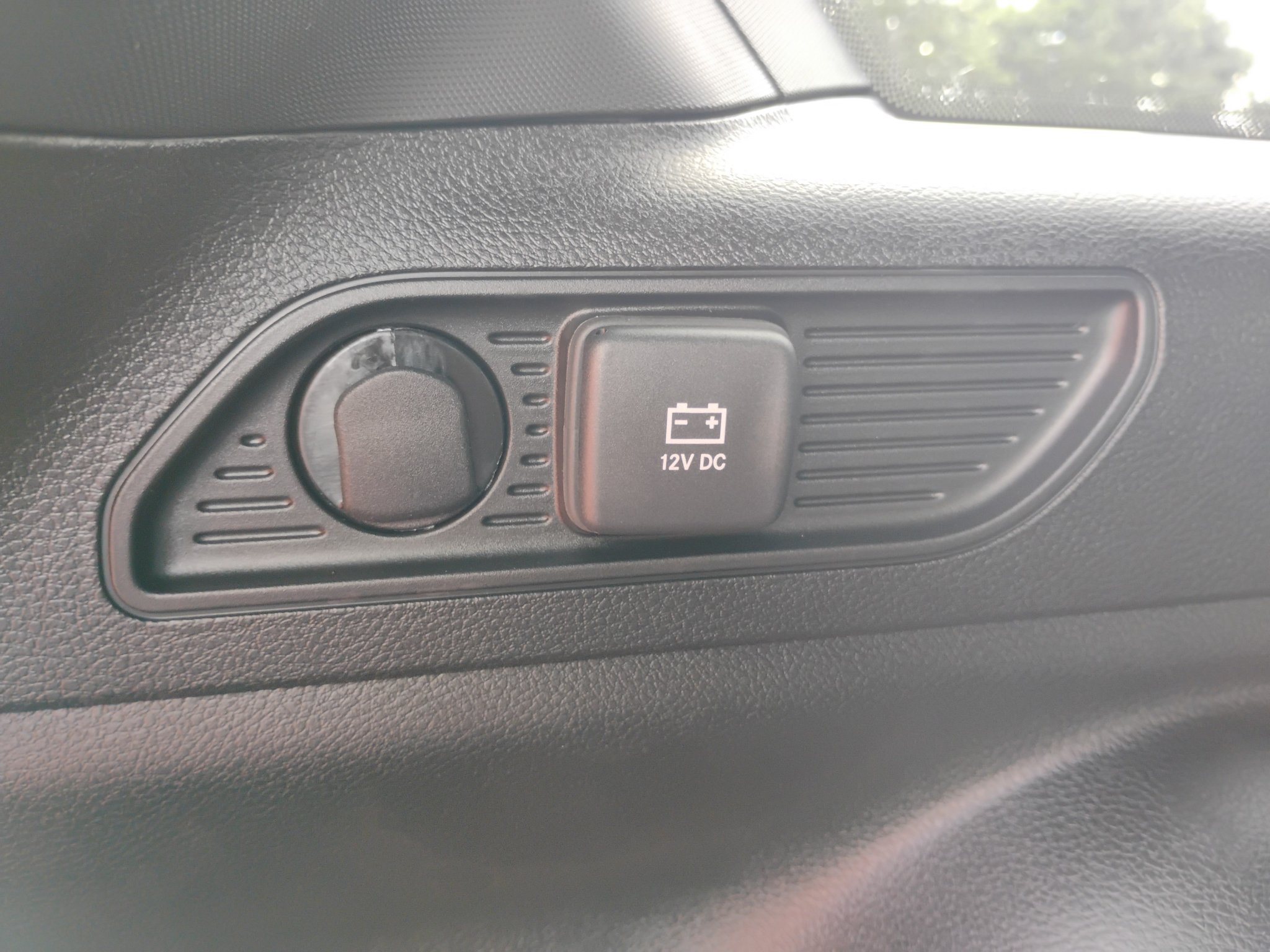 New 2027 Jeep Grand Cherokee Altitude AWD/4WD image 14