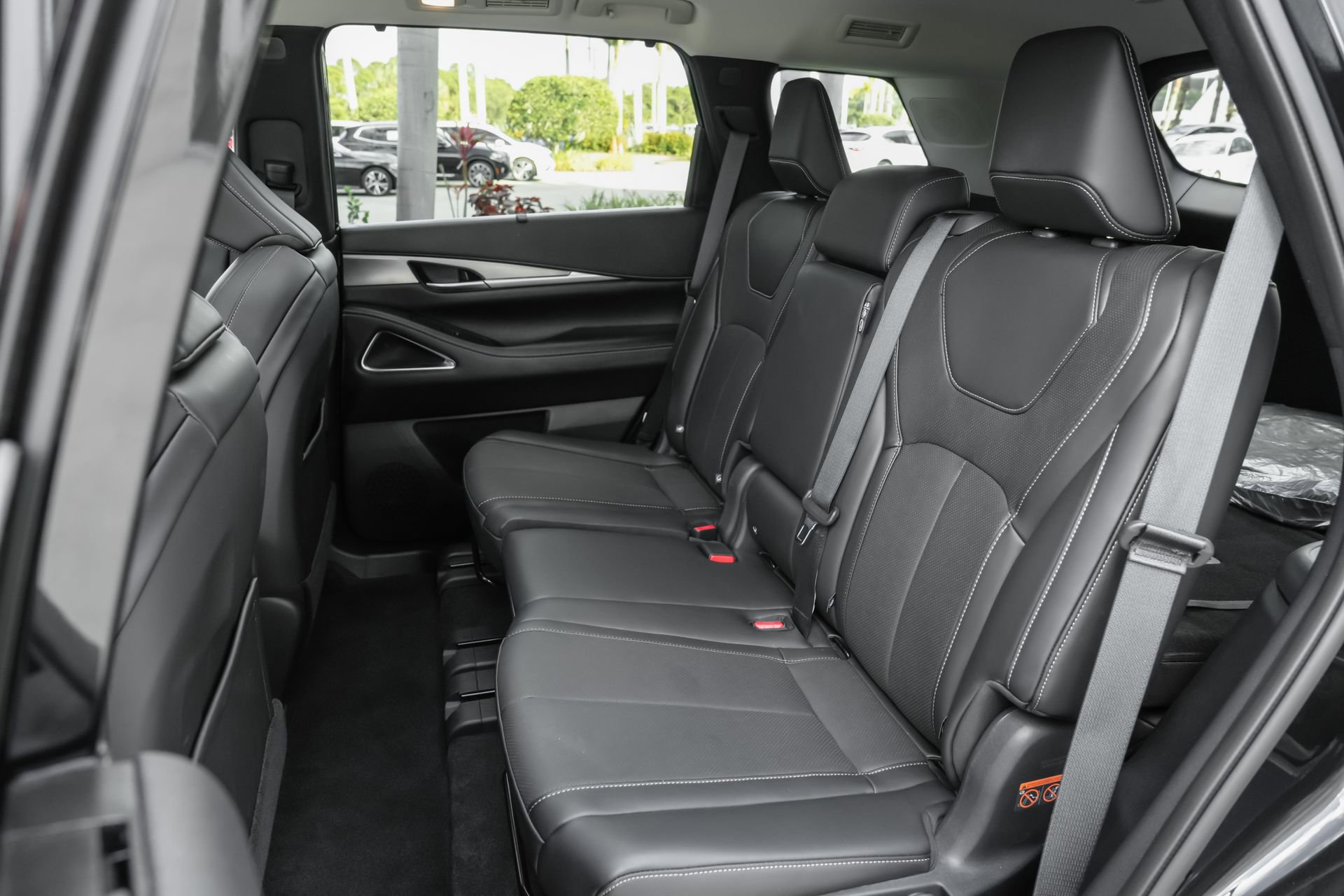 Certified 2026 INFINITI QX60 Luxe w/ Cargo Package FWD image 33