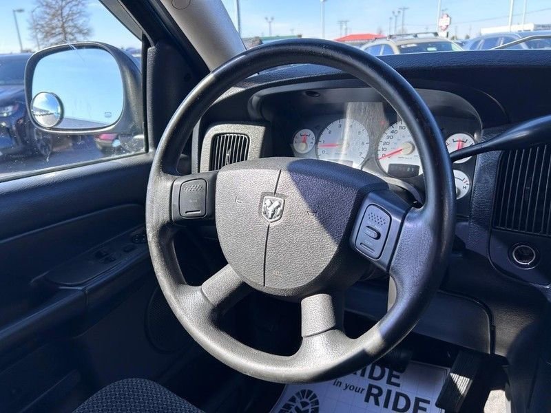 Used 2004 Dodge Ram 1500 Truck SLT image 9