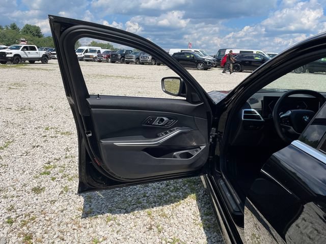 Used 2026 BMW 330i xDrive Sedan AWD/4WD image 24
