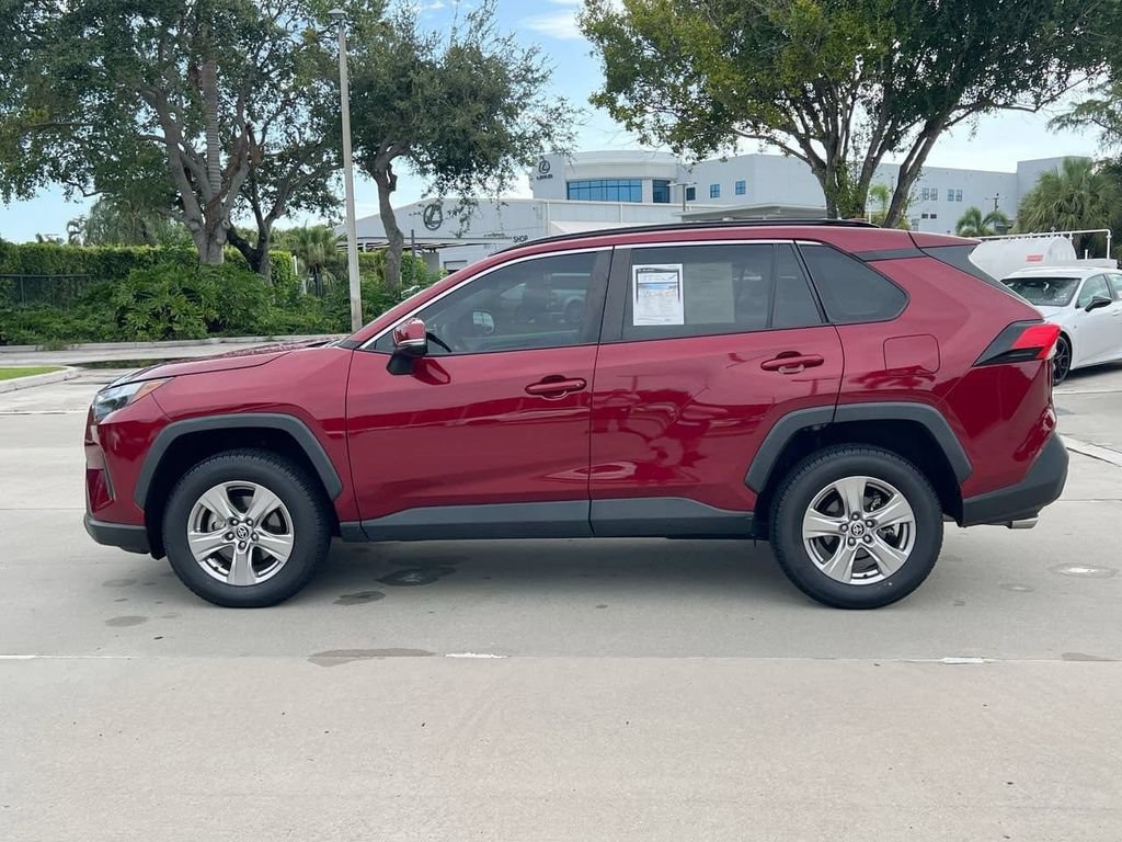 Used 2023 Toyota RAV4 XLE w/ Convenience Package FWD image 4