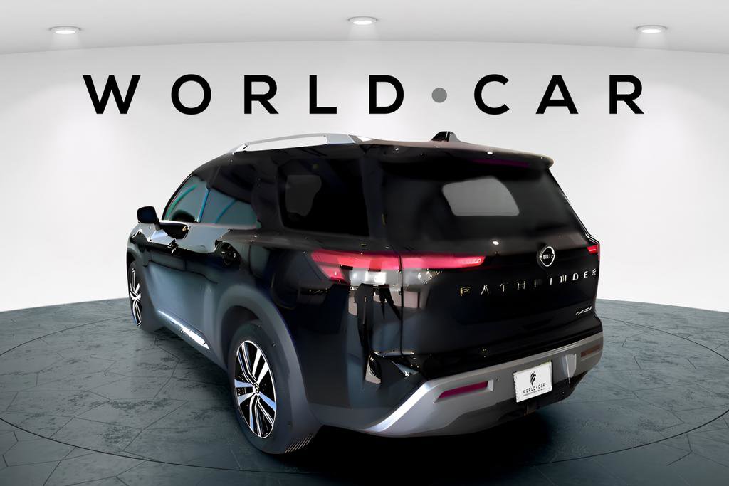 Used 2024 Nissan Pathfinder Platinum w/ Cargo Package image 6