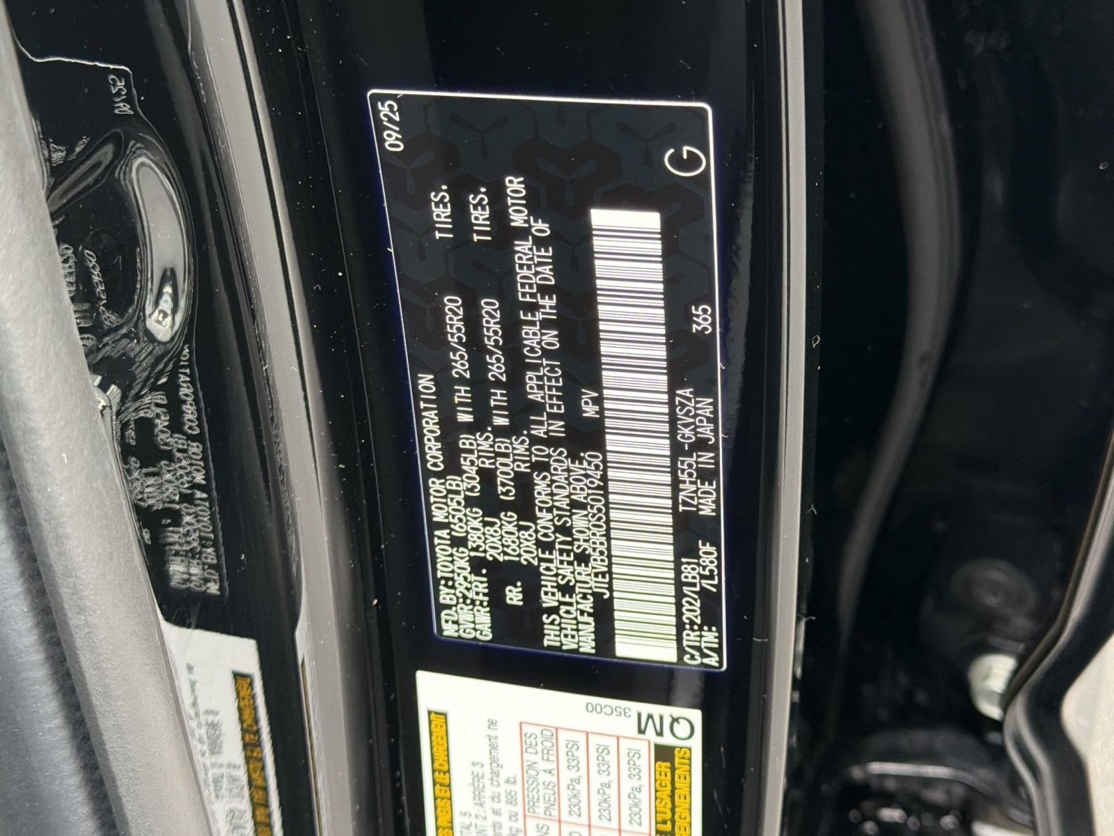 Used 2025 Toyota 4Runner Platinum AWD/4WD image 27
