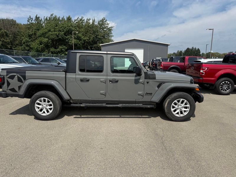 Used 2023 Jeep Gladiator Sport AWD/4WD image 12
