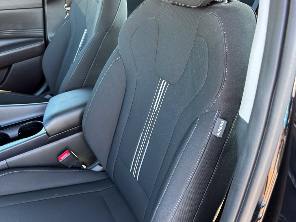Used 2023 Hyundai Elantra SEL w/ Convenience Package FWD image 17