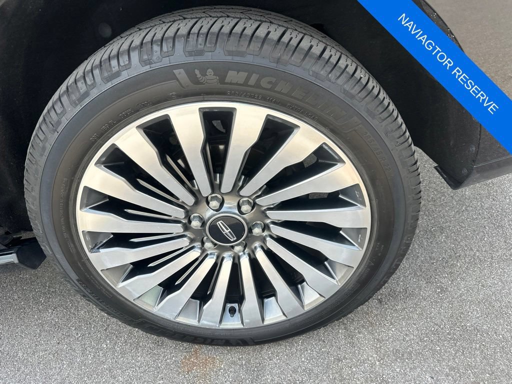 Used 2018 Lincoln Navigator Reserve w/ Technology Package AWD/4WD image 33