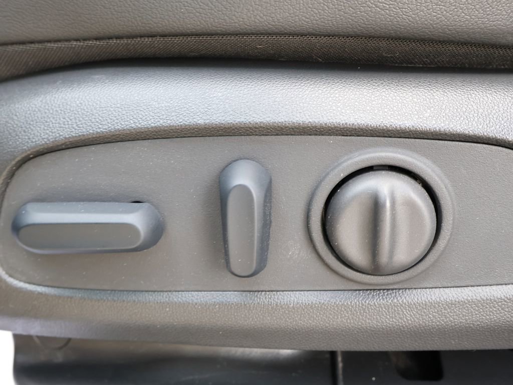 Used 2023 Chevrolet TrailBlazer ACTIV w/ Sun and Liftgate Package FWD image 13