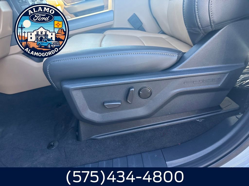 New 2026 Ford F250 Lariat w/ Chrome Package image 4