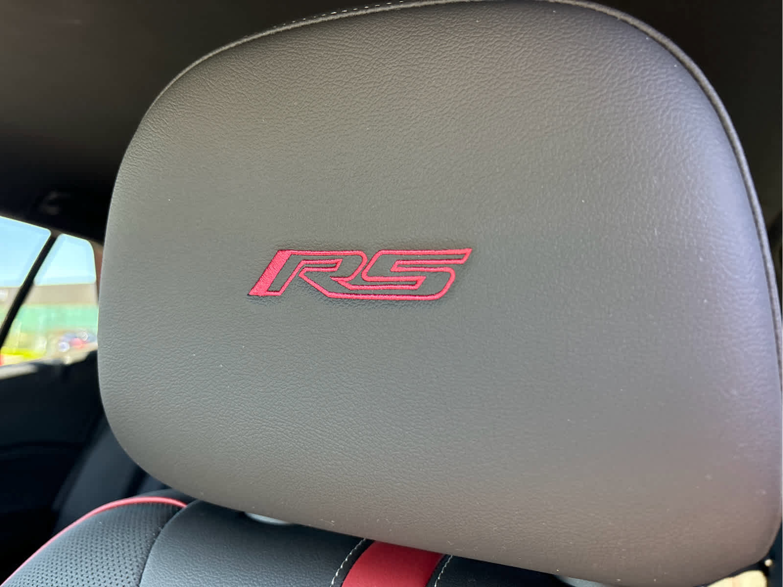 Certified 2024 Chevrolet Trax RS w/ Driver Confidence Package FWD image 18