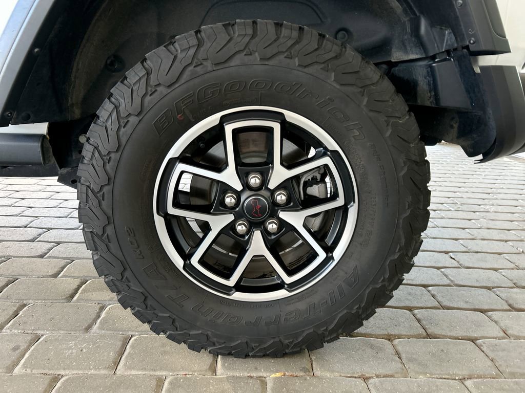 Used 2025 Jeep Wrangler Unlimited Rubicon AWD/4WD image 43