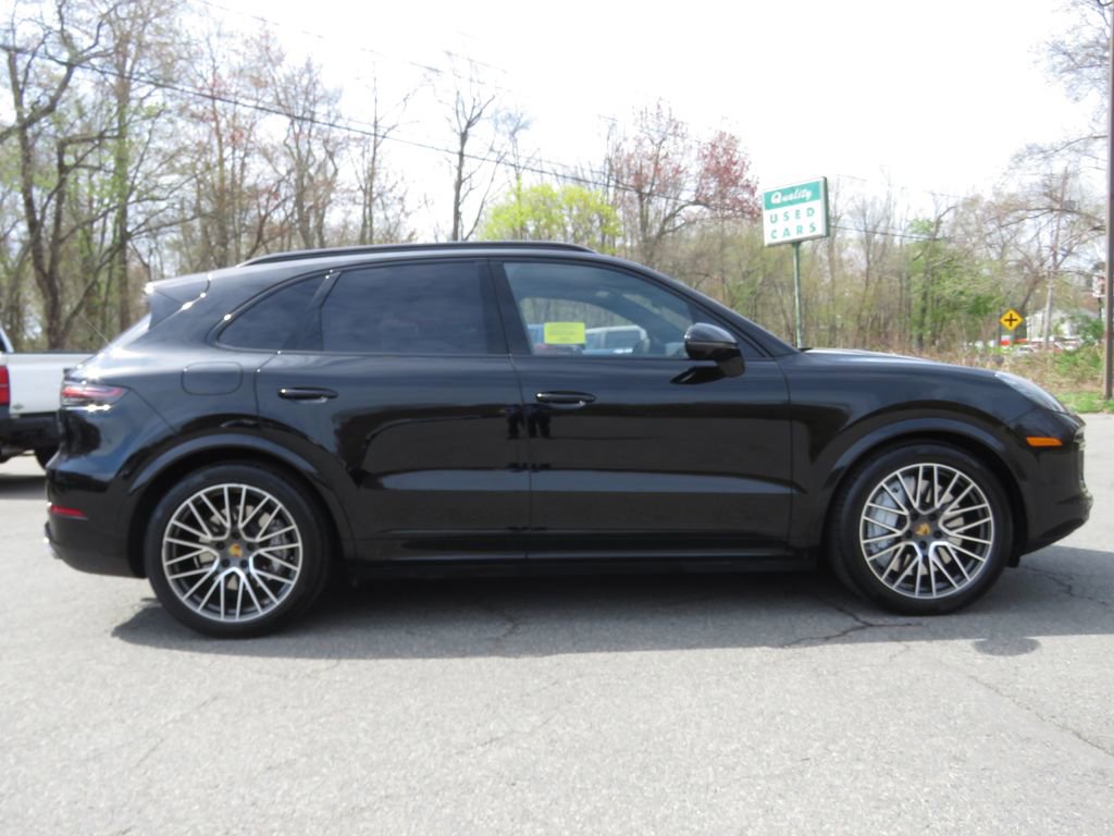 Used 2021 Porsche Cayenne Turbo AWD/4WD image 4