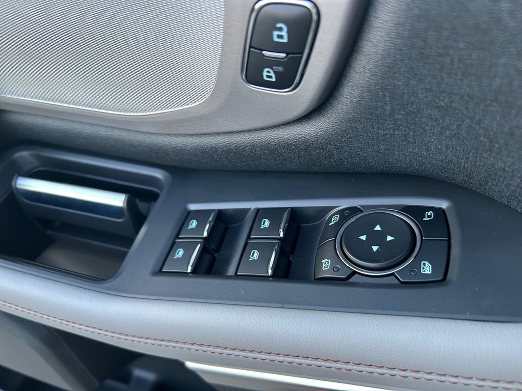 Used 2025 Ford Expedition Max Active image 23