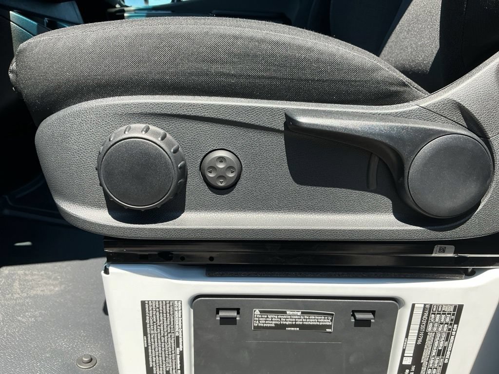 Used 2025 Mercedes-Benz Sprinter 4500 image 14