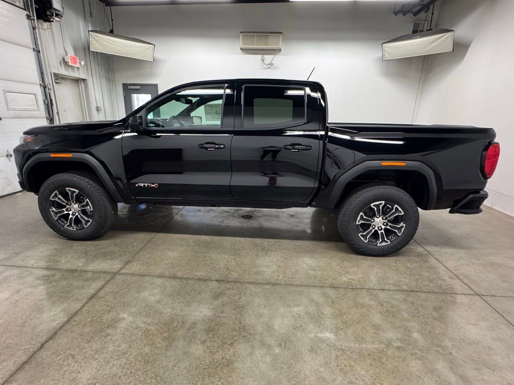 New 2025 GMC Canyon AT4 image 4