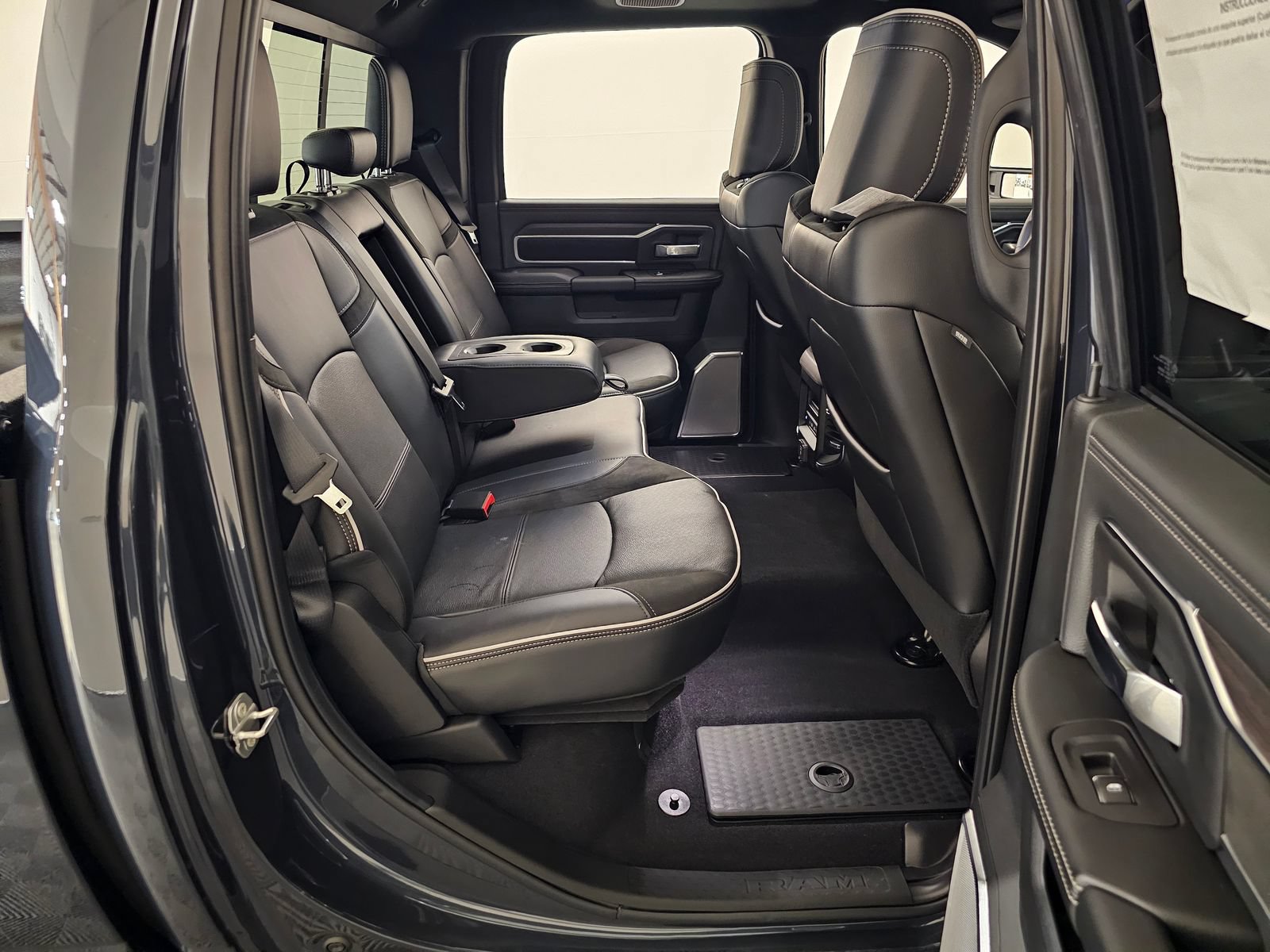 New 2026 RAM 2500 Laramie AWD/4WD image 26