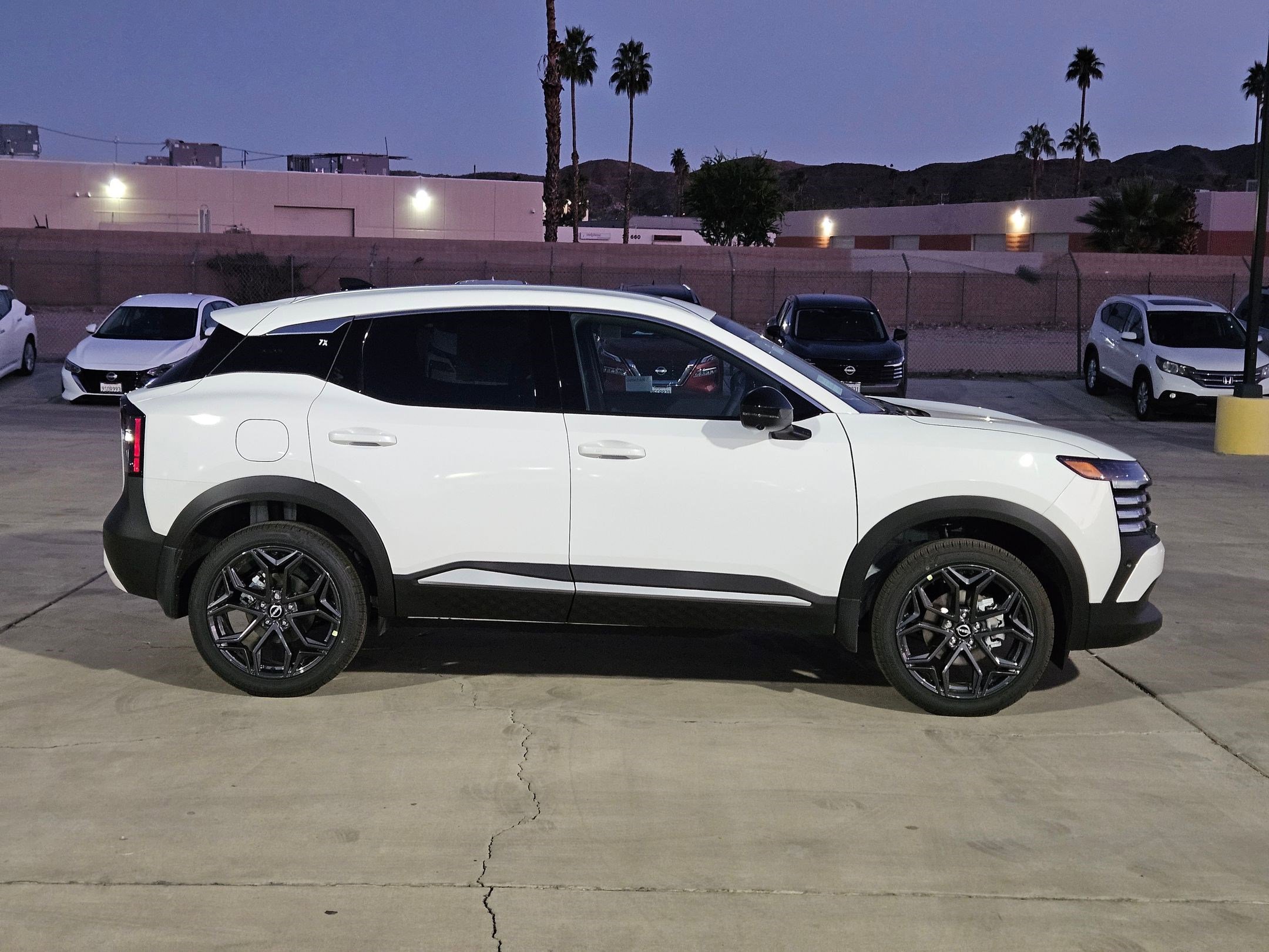 New 2026 Nissan Kicks SR w/ SR Premium Package image 5