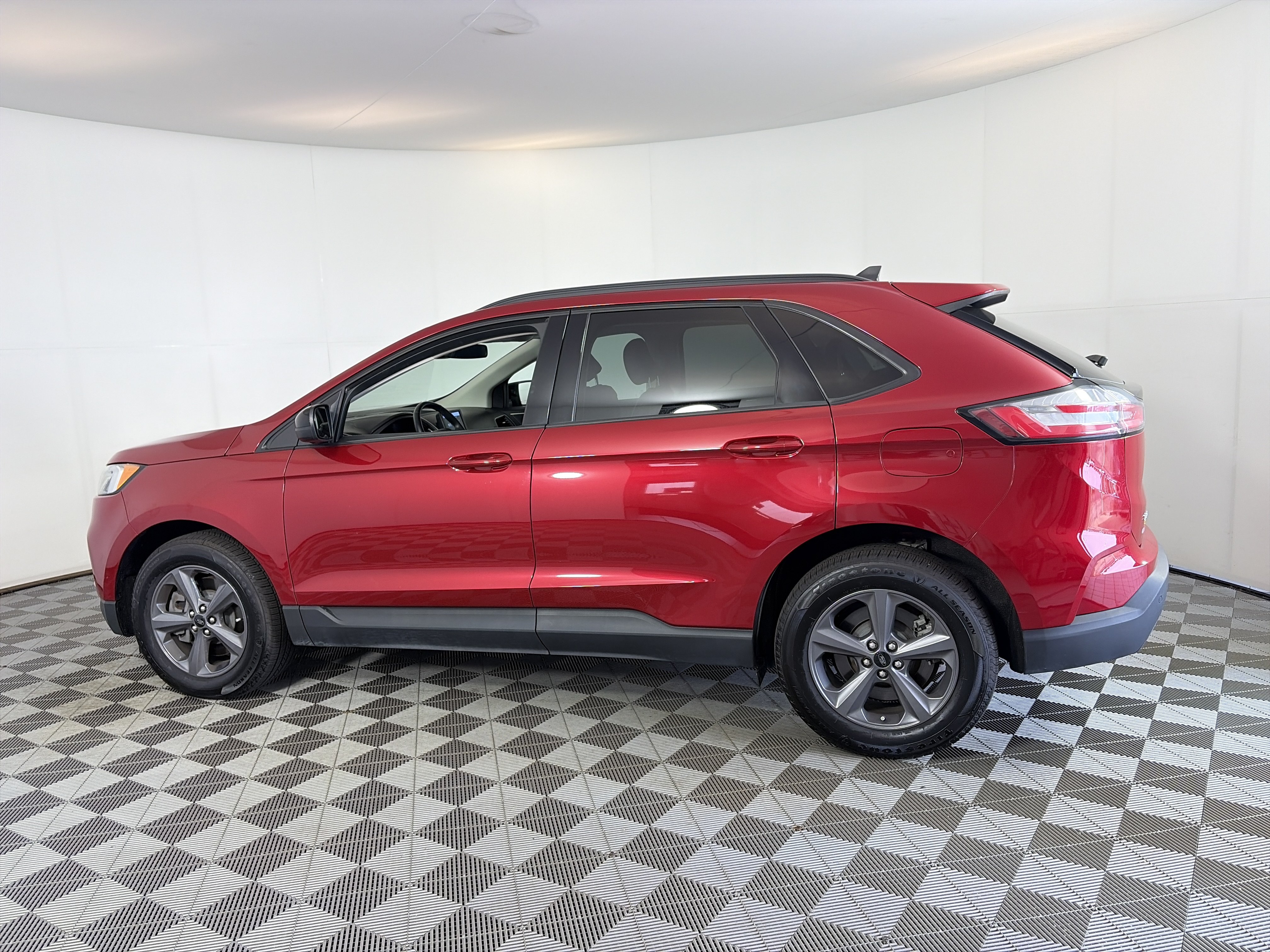 Used 2023 Ford Edge SEL w/ Sport Appearance Package AWD/4WD image 8