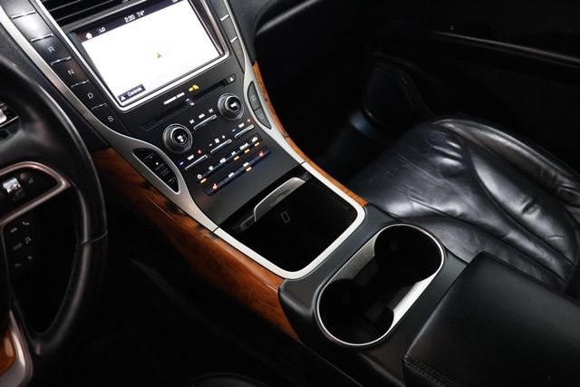 Used 2019 Lincoln Nautilus Select AWD/4WD image 32