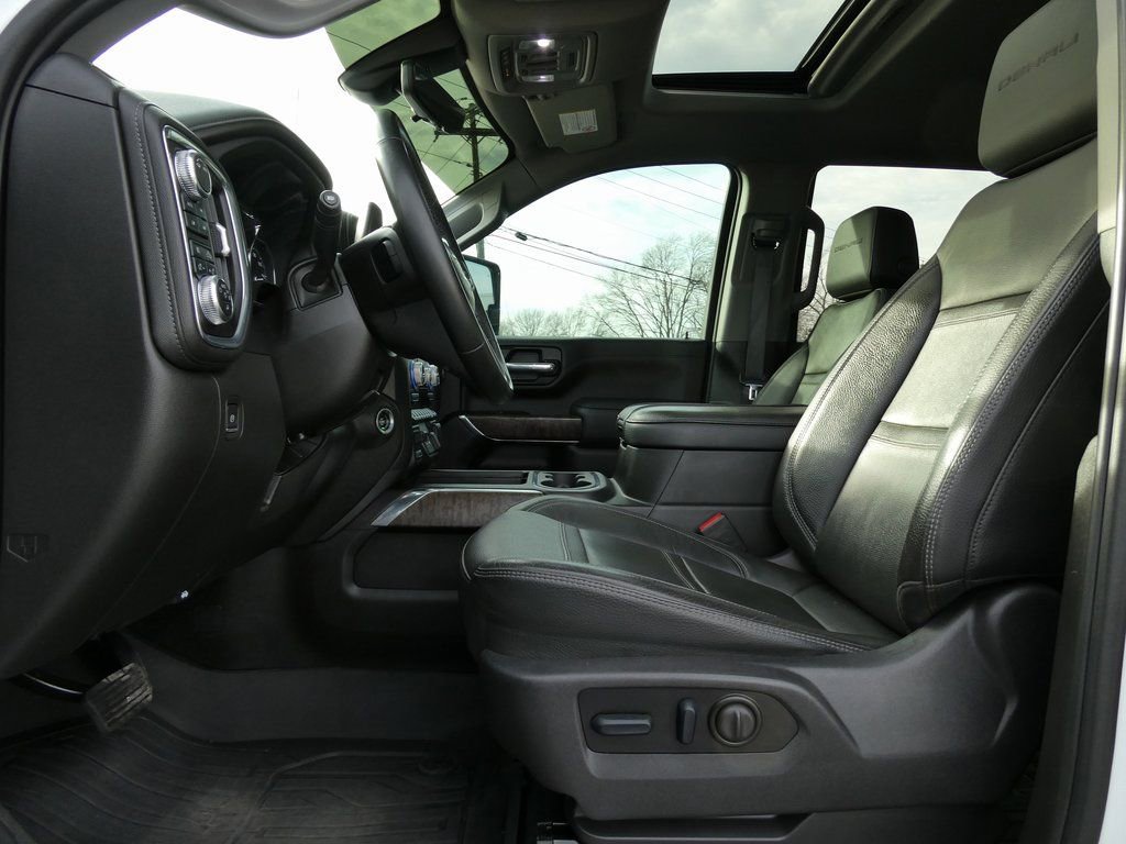 Used 2023 GMC Sierra 3500 Denali w/ Denali Ultimate Package image 23