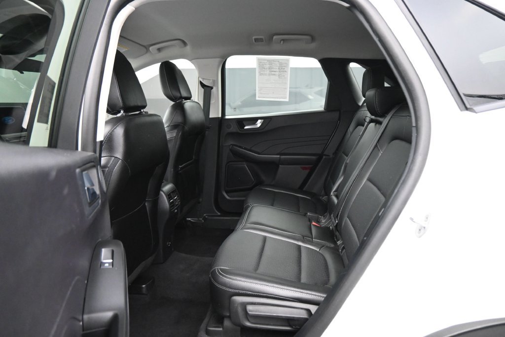 Used 2022 Ford Escape SEL w/ Technology Package FWD image 17