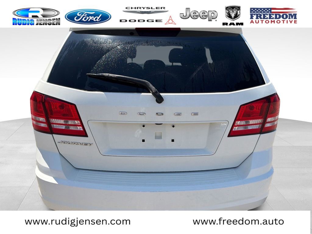 Used 2018 Dodge Journey SE FWD image 4