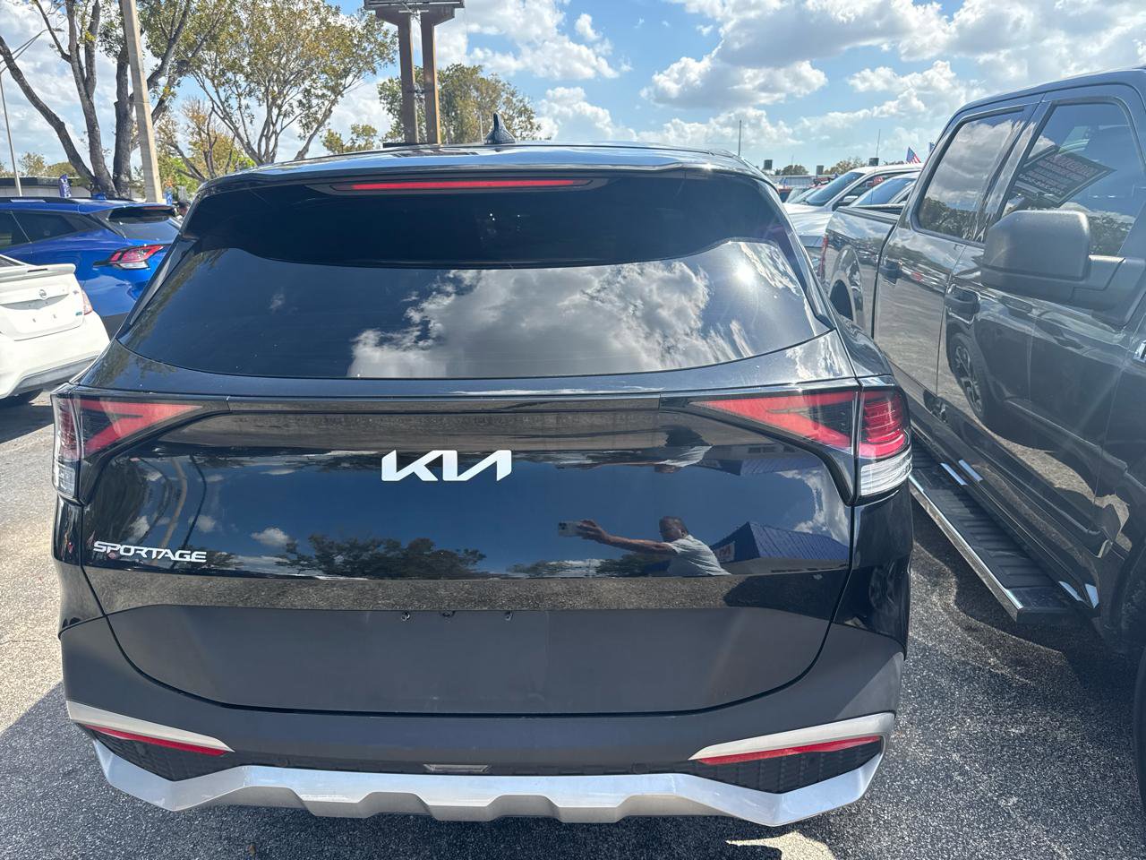 Used 2023 Kia Sportage EX FWD image 6