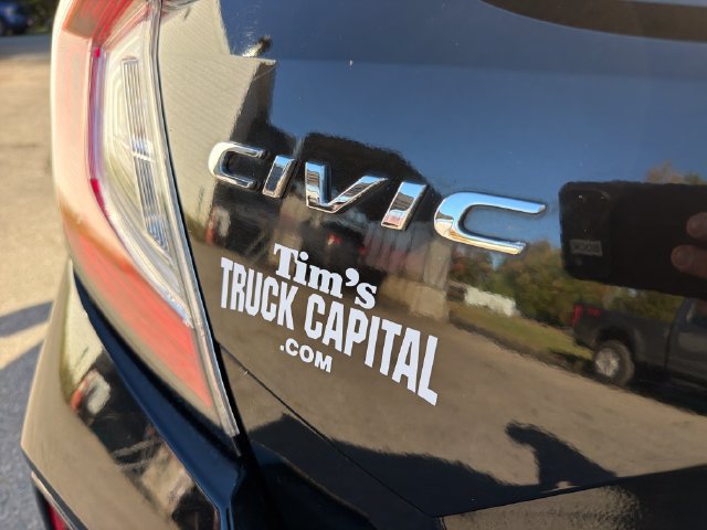 Used 2018 Honda Civic Sport image 9