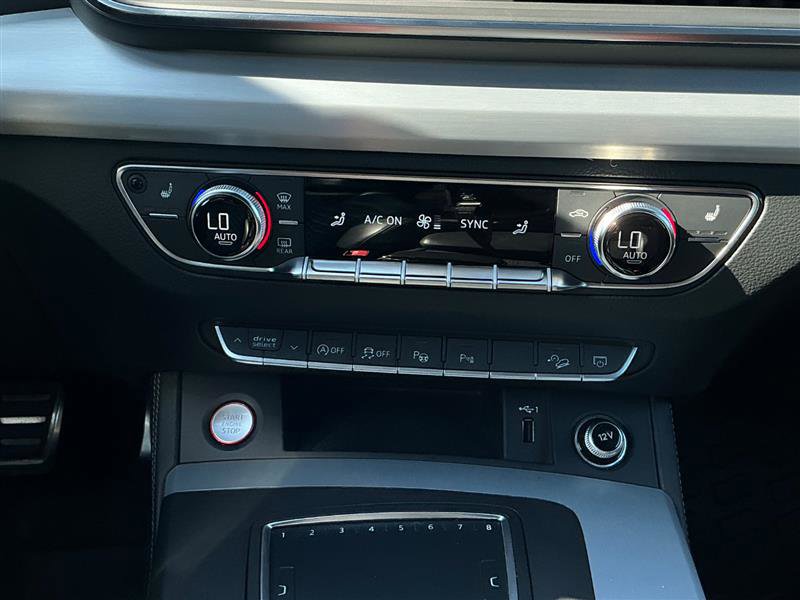 Used 2019 Audi SQ5 Prestige w/ Prestige Package image 27