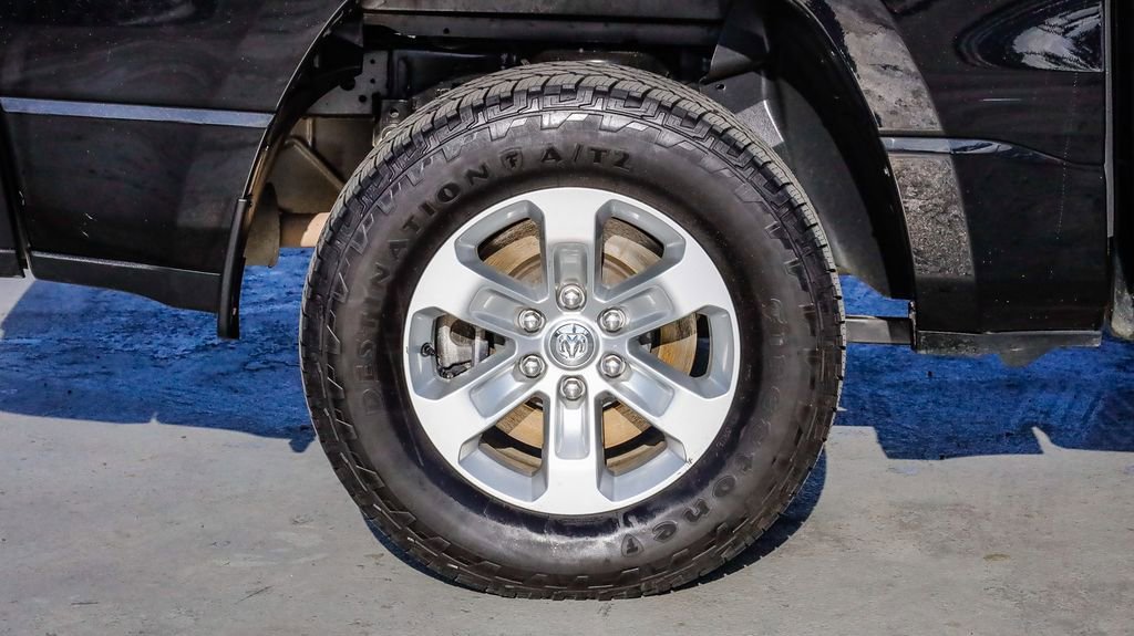 Used 2024 RAM 1500 Laramie AWD/4WD image 12