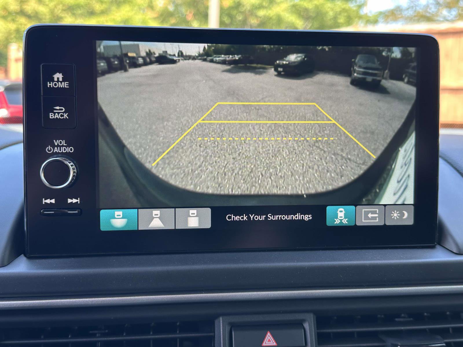 New 2025 Honda Pilot Touring image 6