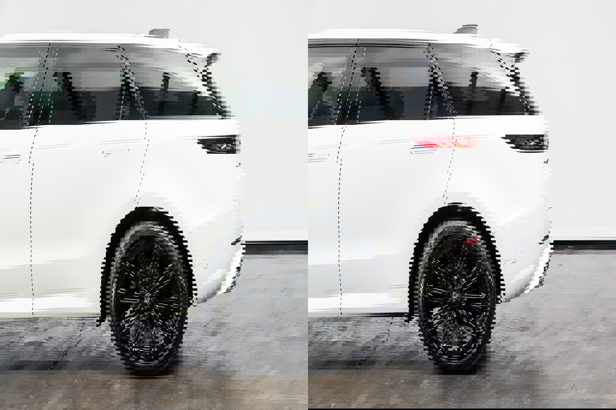 Used 2024 Land Rover Range Rover Sport Dynamic SE AWD/4WD image 13