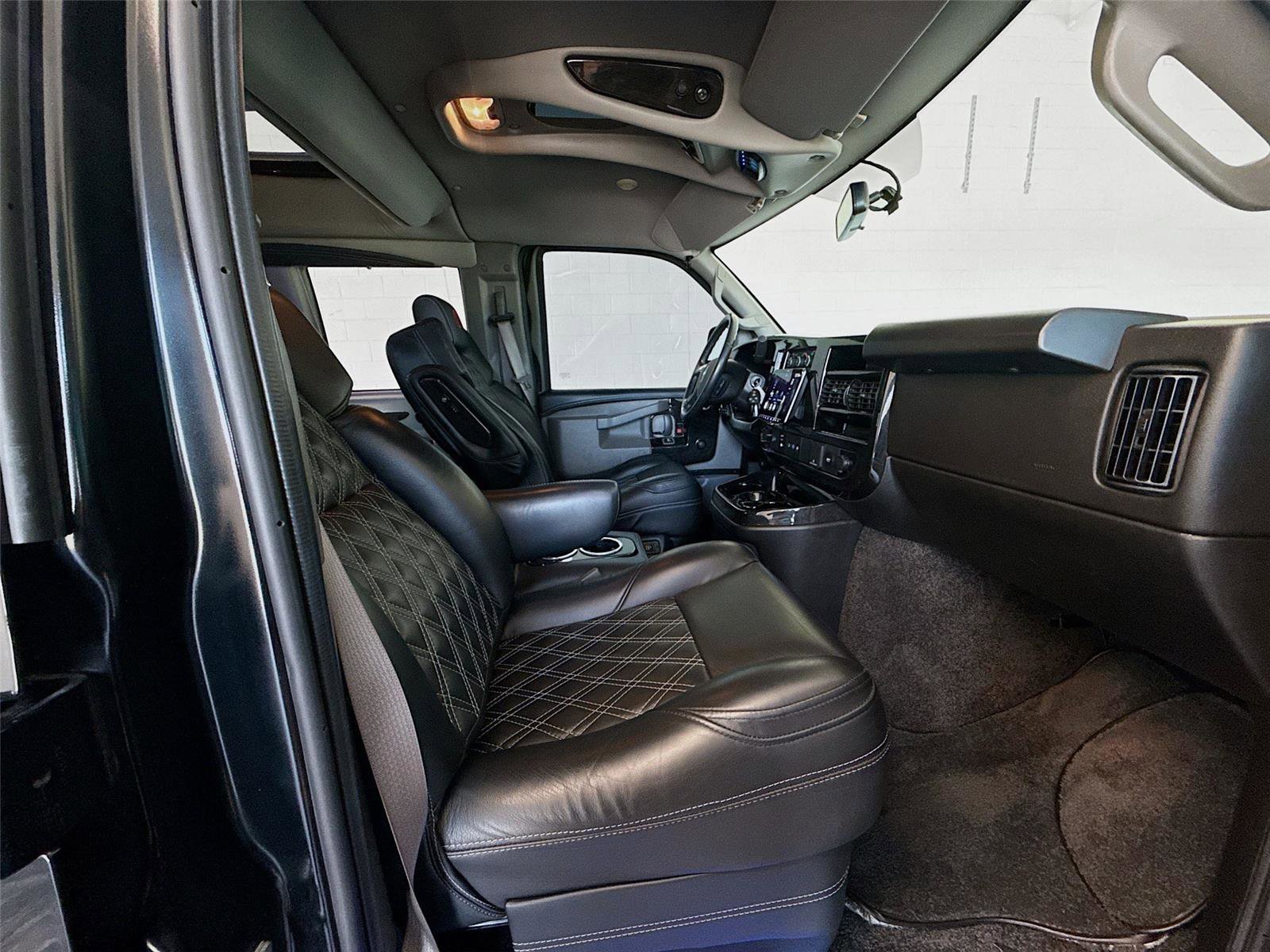 Used 2023 GMC Savana 2500 RWD image 19