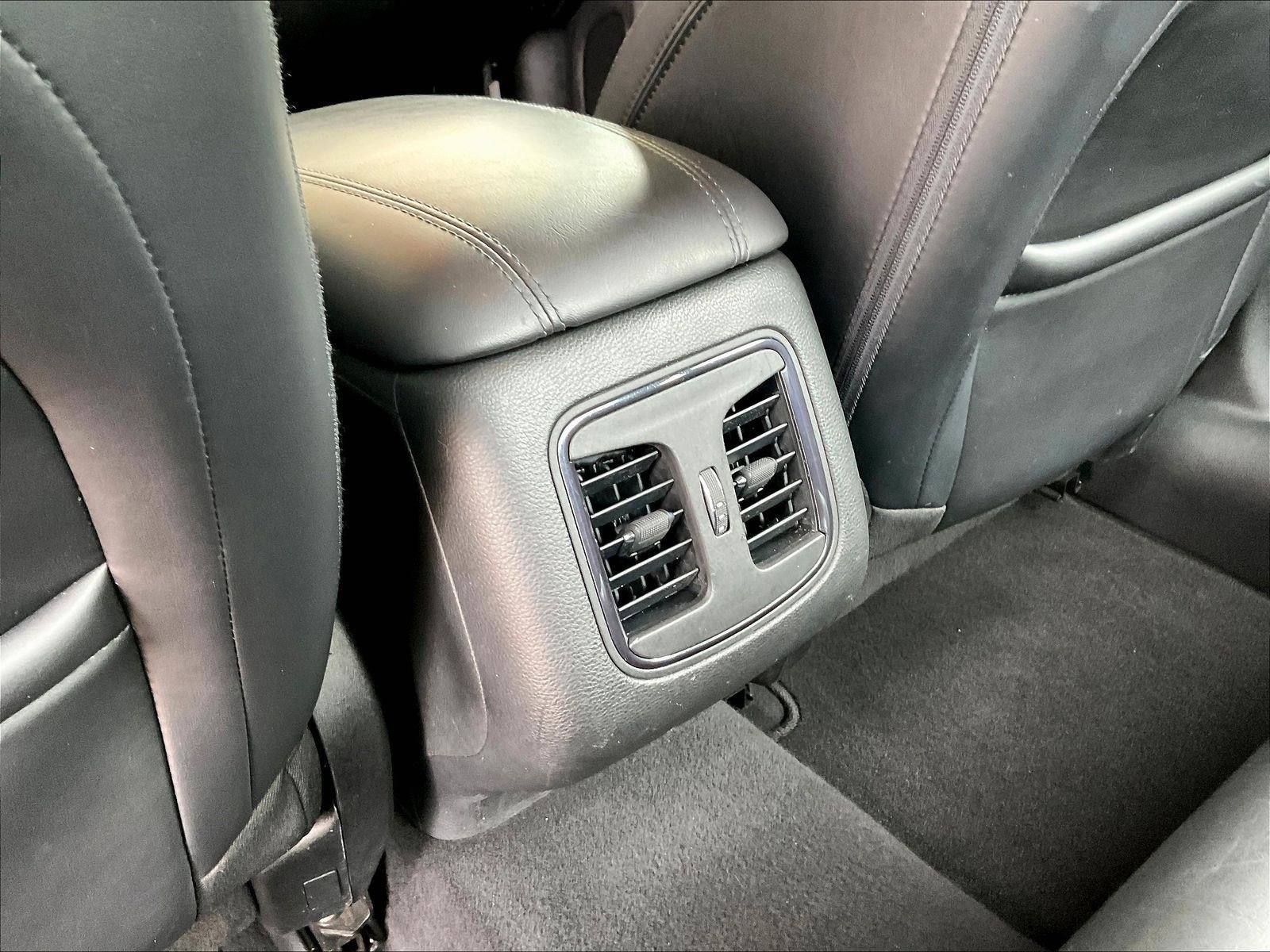Used 2015 Chrysler 200 S w/ Comfort Group FWD image 10