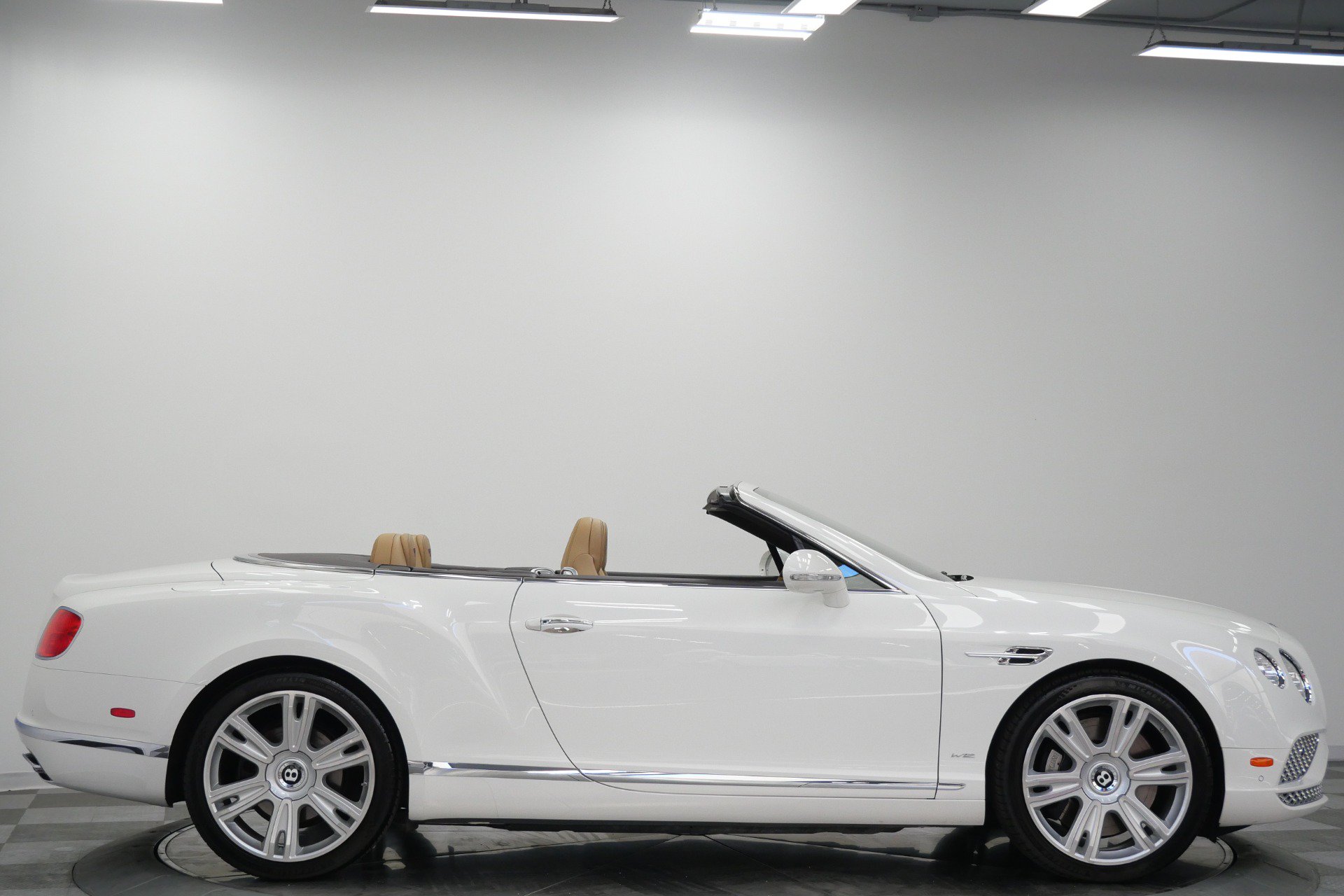 Used 2018 Bentley Continental GT AWD/4WD image 44