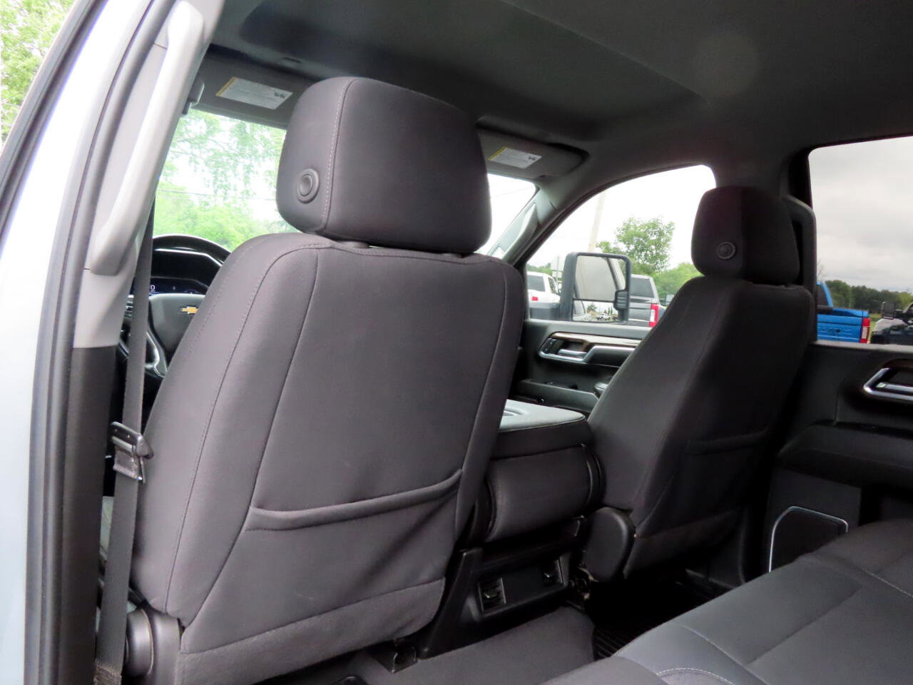 Used 2024 Chevrolet Silverado 2500 LT image 41