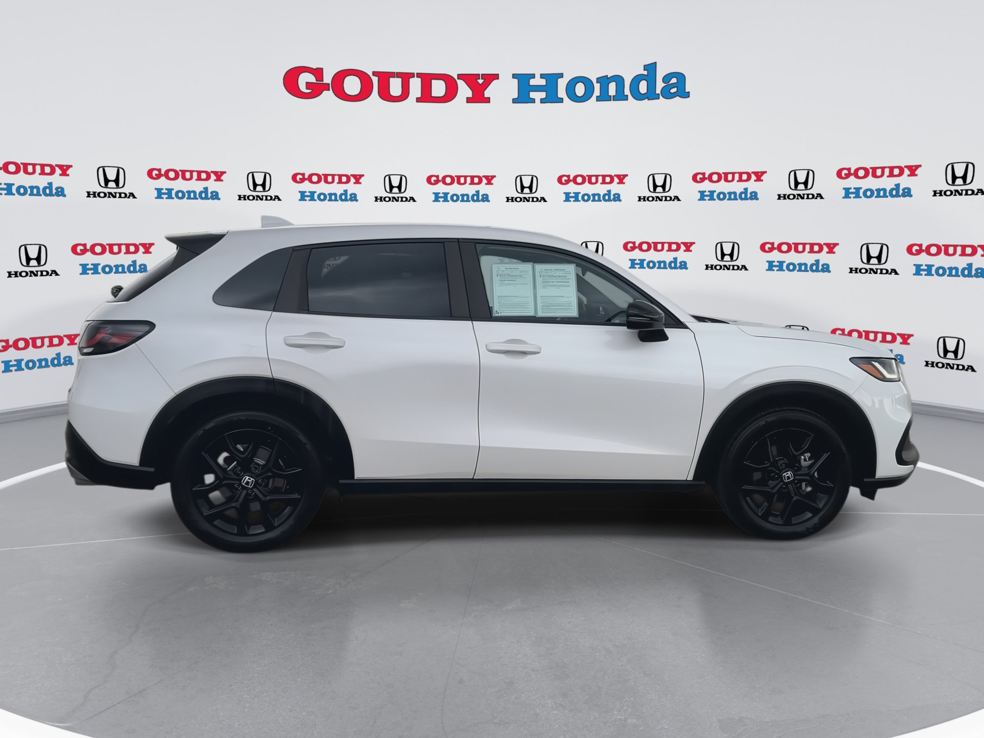 Certified 2024 Honda HR-V Sport image 9