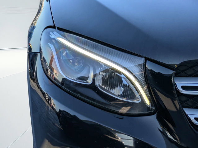 Used 2019 Mercedes-Benz GLC 300 4MATIC image 9
