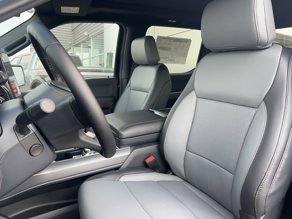 New 2025 Ford F150 Lightning Lariat image 13