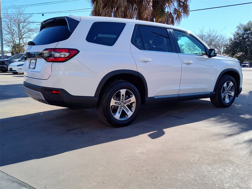 Certified 2025 Honda Pilot EX-L image 10