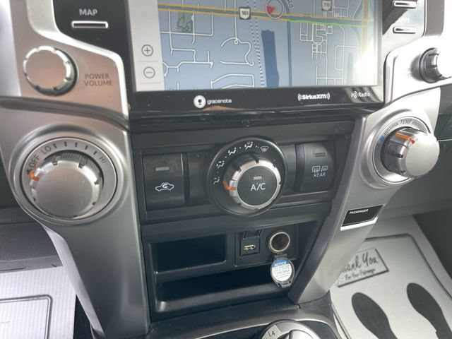 Used 2020 Toyota 4Runner SR5 AWD/4WD image 19