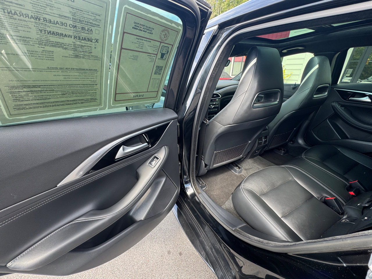 Used 2018 INFINITI QX30 Sport w/ Sport Leather Package image 12