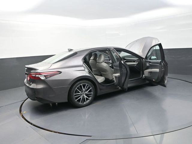 Used 2023 Toyota Camry XLE w/ Navigation Package image 41