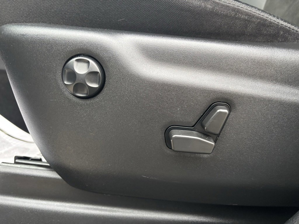 Used 2022 Jeep Grand Cherokee Laredo X image 22