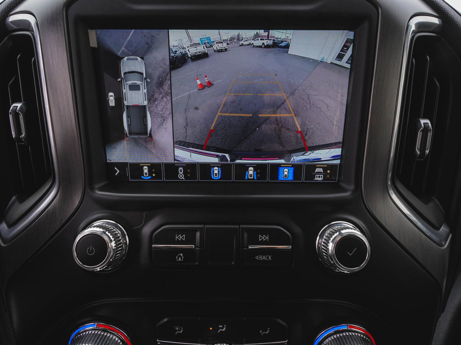 Used 2022 GMC Sierra 3500 Denali image 23