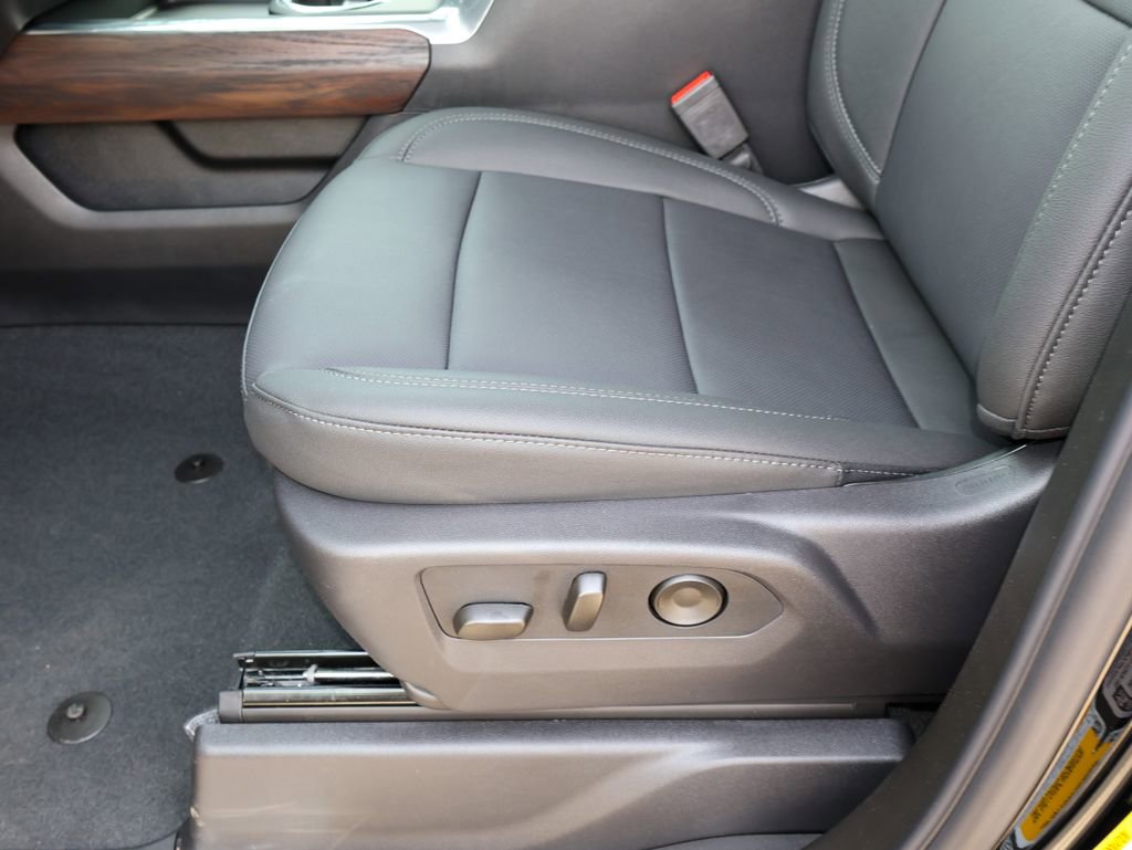 New 2026 GMC Sierra 3500 SLT w/ SLT Premium Package AWD/4WD image 9