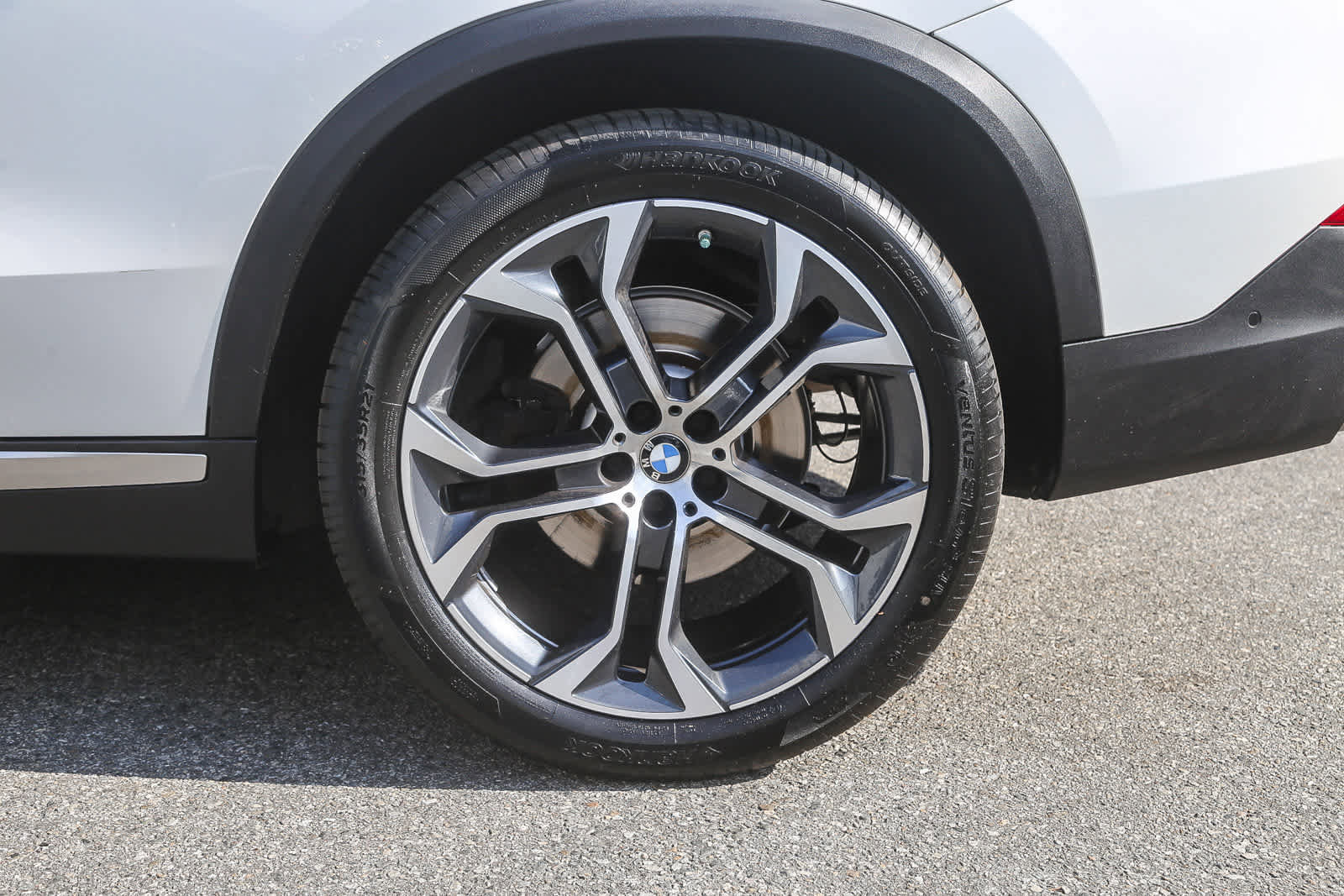 Certified 2023 BMW X5 xDrive40i w/ Premium Package image 8